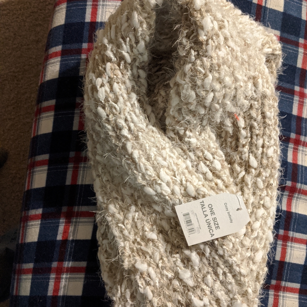 Infinity scarf - Picture 2 of 2